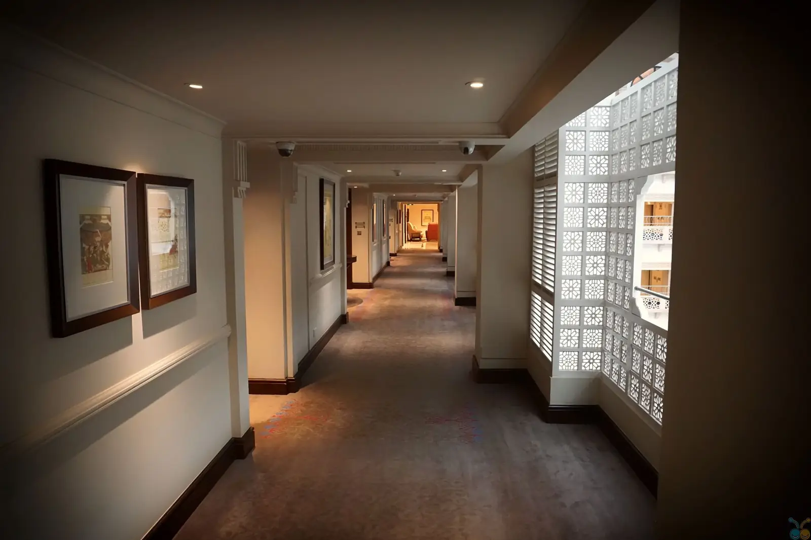 Vorandelgrandinn  interior corridor